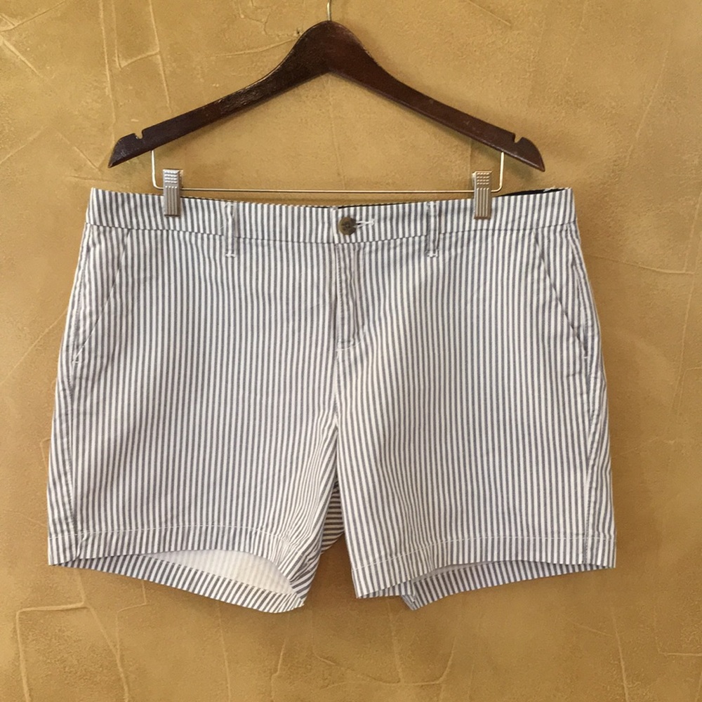 Old Navy Everyday Short SZ14